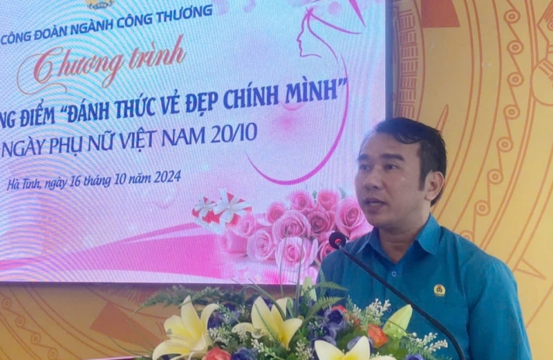 CĐN Công Thương Hà Tĩnh tổ chức chương trình workshop Trang điểm “Đánh thức vẻ đẹp chính mình” nhân ngày Phụ nữ Việt Nam 20/10.